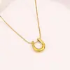 Collar Versátil de Moda Lujo Ligero Sensación de Alta Gama Artículo Popular de Celebridad de Internet Collar de Acero de Titanio Oro de 18 Quilates Collar de Temperamento para Mujer que no se Desvanece