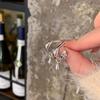 Aretes de mujer más vendidos 2025, nicho de alta gama, temperamento de lujo ligero, aretes de circonita, aretes de aguja de plata 925 al por mayor