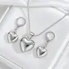 Collar con Colgante de Corazón de Amor Sencillo y Juego de Aretes de Moda Transfronteriza Más Vendido, Elegante y de Alta Gama Juego de Joyería para el Día de San Valentín