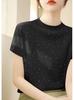 Top cómodo y chic de punto moda casual 2025 verano cuello medio alto manga corta nuevo temperamento camisa base lujo ligero