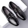 Novos Sapatos Masculinos de Couro Genuíno Primavera 2025 Superfície Macia Solado Macio Estilo Britânico Sapatos Doudou Masculinos Slip-On Sapatos Casuais de Negócios