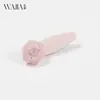 O novo presilha lateral de mola da Wjia é simples, doce e versátil. É um acessório de cabelo feminino com um toque de luxo, perfeito para prender a franja e fios soltos.