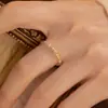 Anillo de Plata S999 con Patrón Rizado y Pintura Dorada Bilateral, Método Antiguo, Anillo Versátil Sólido para Dedo Índice para Hombres y Mujeres, Nuevo Anillo Chinoiserie