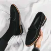 Zapatos de Cuero Puntiagudos Estilo Británico para Hombre, Mocasines Mate Versátiles Versión Coreana, Mocasines Slip-On de Moda para Discoteca y Peluquería