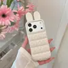 Capa 3D de Coelho com Estampa Floral para Apple 17 Pro Max, Fofa para iPhone 16, 15, 14 para Meninas