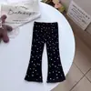 Calças Casuais de Verão para Meninas, Leggings Tendência de Marca Infantil Estilosa com Estampa de Coração Cereja e Babados, Calças Flare