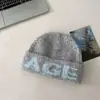 Gorro de lana de punto retro estilo japonés para mujer, nuevo gorro cálido para proteger las orejas de otoño e invierno 2025, gorro de trabajo versátil y que estiliza el rostro