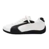 Zapatillas deportivas casuales globales de suela gruesa para hombre, modelo nuevo de otoño transpirable, zapatos de entrenamiento negros alemanes que aumentan la altura, zapatos de hombre de otoño