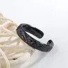 Anillo de textura negra para hombre y mujer, moderno, simple, irregular, liso, anillo abierto, estilo viento frío, anillo de dedo índice de alta calidad