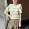 Camiseta de seda de hielo a rayas hueca, top de punto fino de verano holgado adelgazante transpirable, ropa de mujer elegante y rejuvenecedora de manga corta