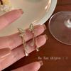 Pendientes colgantes de mariposa con diamantes completos, pendientes de moda para mujer, pendientes de lujo ligero asimétricos con flores, venta al por mayor de pendientes