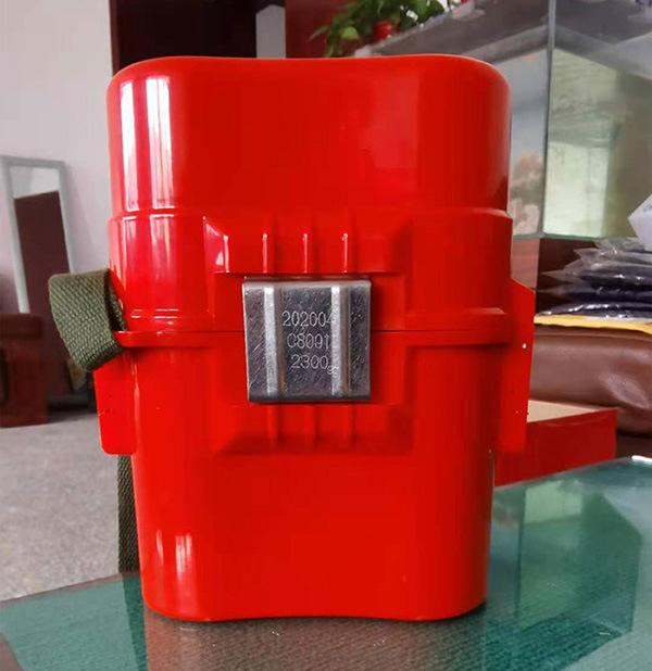 ZYX30隔绝式压缩氧自救器1.jpg
