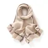Venta al por mayor de fábrica Cachemira Transfronterizo Otoño e Invierno Estilo Nuevo Agradable al tacto Bloqueo de color Protección de cuello engrosada Chal Bufanda de punto cálida