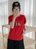 Camiseta Feminina Slim Fit Versátil de Algodão Macio com Estampa de Flocos de Neve Estilo Coreano, Manga Curta, Pronta Entrega para Atacado, Mais Vendida em Lojas Físicas Populares