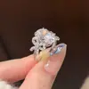 Anillo Huevo de Paloma con Lazo Mismo Estilo del Libro Rojo para Mujer 2025 Nuevo Estilo Brillante Exquisito Anillo de Princesa Fugitiva Lujo Accesible