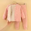 Uniforme Escolar Esencial para Niños Otoño/Invierno Nuevo Estilo Chaqueta Acolchada de Algodón de Tres Capas para Niños con Forro Polar y Capa Interior Engrosada para Niñas Chaqueta de Algodón Clase A