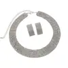 Conjunto de Brincos Retangulares Cravejados de Diamantes e Colar Transfronteiriço com Design Único, Apresentando um Estilo de Nicho e uma Sensação de Luxo Leve de Alta Qualidade