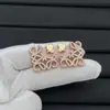Pendientes cuadrados huecos de Luo Europa y Estados Unidos comercio electrónico transfronterizo joyería lujo gama alta nicho diseño moda una generación de cabello