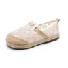 Zapatos de Tela para Mujer 2026 Verano Nuevo Estilo Lino Tejido Retro Bordados Pantuflas Slip-On Media Pantufla Comercio Exterior Zapatos de Mujer