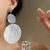 Pendientes Colgantes Redondos con Plisado de Aguja Plateada, de Moda, Sencillos, Casuales, Versátiles, Pendientes para el Trabajo, Pendientes de Nicho de Alta Gama para Mujer