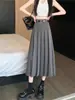 Falda plisada gris para mujeres petite, de longitud media, de cintura alta, falda versátil de línea A, nuevo estilo Otoño 2026