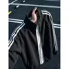 Jaqueta Cardigan Azul Escuro com Três Listras Masculina Primavera e Outono Cleanfit Gola Alta Jaqueta Baseball Patchwork Listrado Moletom