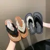 Sandalias Gruesas de Playa de Moda 2024 Verano Estilo Ins Chanclas para Mujer, Diseño Versátil de Borla, Alta Calidad, Aptas para Pies Anchos