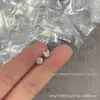 Versión alta tarjeta de collar OVNI familia un diamante femenino V chapado en oro oro de 18 quilates diamante único pequeño colgante redondo collar cadena de clavícula dropshipping