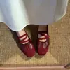 Otoño Invierno 2026 Falda Zapatos Mary Jane Rojo Hebilla de Ballet Estilo Correa Zapatos Individuales de Moda Nuevo Estilo con Noche Noche Escote Bajo Cruzado