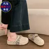 Mules Fechadas da Moda para Mulheres Nova Coleção Primavera/Verão 2026 Versáteis Confortáveis com Solado Grosso Vazados Slip-On