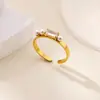 Estilo Ins Nuevo Anillo Serie Perla Imitación Acero Inoxidable Anillo Forma de Corazón Nicho para Mujer Acero de Titanio Lujo Accesible Joyería de Mano Al por Mayor