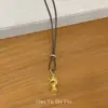 Nuevo Collar Dorado con Cabeza de Caballo de Ajedrez Estilo Chino para Mujer, Colgante Zodiacal Año del Caballo, Diseño de Nicho con Acabado de Alta Gama, Cadena para Suéter