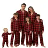 El Fabricante se Especializa en Suministrar Modelos Más Vendidos Transfronterizos de Conjuntos de Pijamas Familiares para el Hogar Estilo Navidad a Cuadros Simples y de Gama Alta