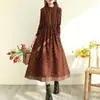 Foto Real de Roupas Femininas Primavera e Outono 2026, Vestido Longo Estilo Retrô com Acabamento em Renda Floral, Ajuste na Cintura, Emagrecimento, Caimento Solto, Tamanho Grande
