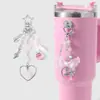 Ins Dulce Femenino Estilo Universitario Vidrio Flor Oso Lazo Fresa Corazón Alas Llavero DIY Colgante de Bolsa