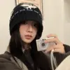 Nordic Time~Ganchillo Estilo Fair Isle de la Abuela Chen Gorro de Pescador de Punto Moda Versátil Adelgaza la Cara Otoño Invierno Sombrero de Cubo para Mujer