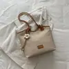 Bolso grande de mujer transfronterizo, nuevo estilo verano 2026, versátil y moderno, de un solo hombro, moderno, para la ciudad, retro, casual, tipo tote