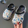 Nuevos Zuecos de Verano de Moda para Niños, Sandalias Cerradas Antideslizantes de Suela Gruesa para Niños Mayores, Pantuflas Ligeras para Exteriores