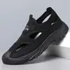 Sandalias para Hombre al por Mayor Transfronterizas, Nuevos Modelos de Verano, Zapatos con Agujeros de Malla, Chanclas de Playa, Zapatos de Agua Cómodos para Exteriores con Suela Suave