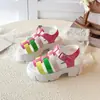 Sandalias de princesa de bloques de color estilo coreano para niñas, nuevo producto de verano 2026, sandalias de playa versátiles de moda para niños, suela suave