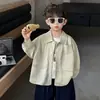 2031 Chaqueta Camisa para Niños Ropa de Otoño 2026 Nuevo Estilo Guapo para Niños Temporada de Primavera y Otoño Camisa Top de Manga Larga para Bebé Moderno