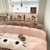 Conjunto fofo de quatro peças de veludo de leite rosa com estampa de leopardo para o inverno, com lençol e capa de edredom de fleece de coral, conjunto de cama de desenho animado