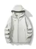 Chaqueta soft shell de una sola capa para hombre y mujer, chaqueta cortavientos fina de primavera y otoño, ropa de trabajo, casual para exteriores, buena textura, ropa de alpinismo para parejas