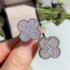 Verão Novos Brincos de Trevo de Quatro Folhas com Micro-incrustações de Diamante Completo e Zircônia Simples e Combinados com Rosto Fino