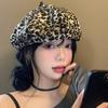 Boina vintage con estampado de leopardo de Spice Girl para mujer, primavera y verano, combina con todo, gorra de pintor pequeña Bei Bei, sombrero de cabeza grande Y2K
