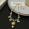 Collar elegante con borlas y perlas de nicho vintage para mujer, colgante de flor de sol dorada, cadena de clavícula, cadena de lana, venta al por mayor