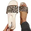 Zapatillas casuales de verano 2026 de talla grande, con estampado de leopardo blanco, de una sola talla, sin cordones, con adhesivo, para adultos