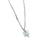 [Acero de Titanio] Lujo Ligero Micro-incrustado Oro Real Ojo de Gato Trébol de Cuatro Hojas Collar para Mujer Nueva Cadena de Arco Sentido de Diseño de Nicho de Lujo Ligero