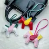 Pendente de Couro do Ano do Cavalo Pingente Criativo de Pônei Acessório de Couro PU Recheado Desenho Animado Exquisito Pingente de Bolsa de Pônei