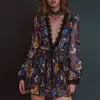 Plataforma de Moda Transfronteriza Europea y Americana Independiente Otoño 2025 Nuevo Vestido Corto Elegante de Organza con Cuello en V y Mangas Largas para Mujer con Cintura Ceñida